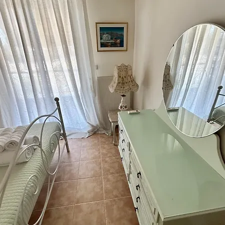 Ritsa Διαμέρισμα *